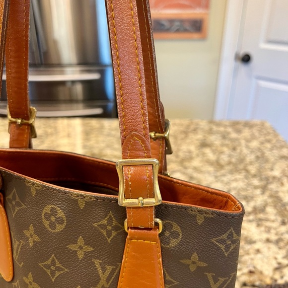 Authentic Louis Vuitton Bucket USA Tote MM - Picture 3 of 10